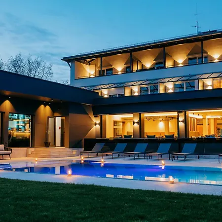Hotel Aqua Blu 3*